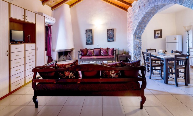 Itilo Apartamento | Orestis - stone built traditional apartment