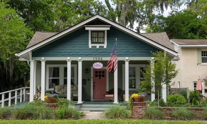 Pigeon Point Cabaña | Original Craftsman Cottage