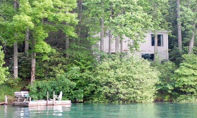 Topton Casa | Casa original, nuevo muelle privado en el lago, cerca del aterrizaje del barco público.