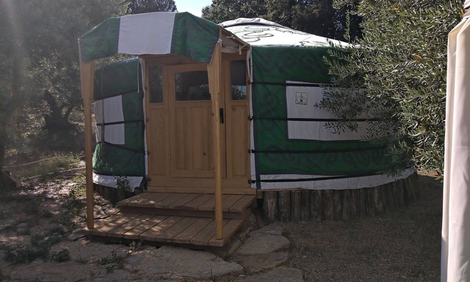 Santa Luce Alquiler De RV | Original Mongolian yurt in the green woods