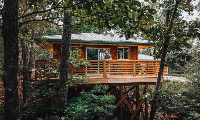 Rogers Cabina | 'Oriole' - One of our cute and tidy Lookout Cabins