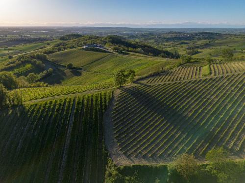 Sarezzano Casa | ORIZZONTI Vigneti Repetto