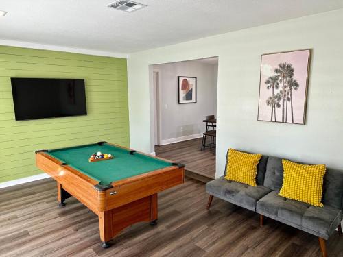 Dover Manor Casa | Orlando Luxe Retreat with Private Pool