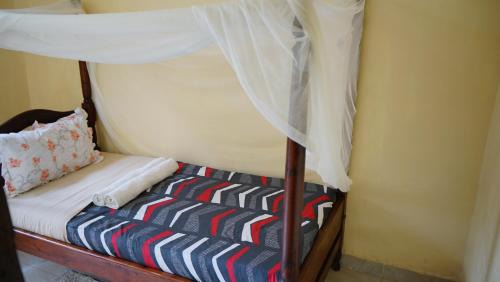 Kibale Casa | Orucuba Gardens & Campsite