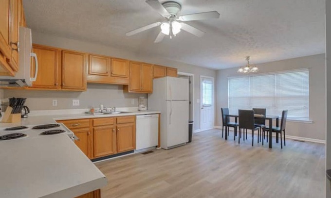Murfreesboro Casa | OSborne- near VA/ soccer and baseball fields.