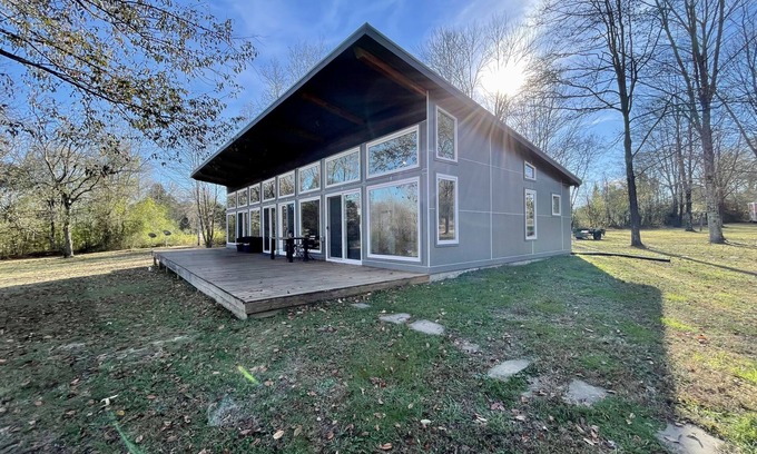 Charlotte Otro | Osolee Meadows 8 Secluded Acres On The Harpeth River + Hang-Out Cabin!