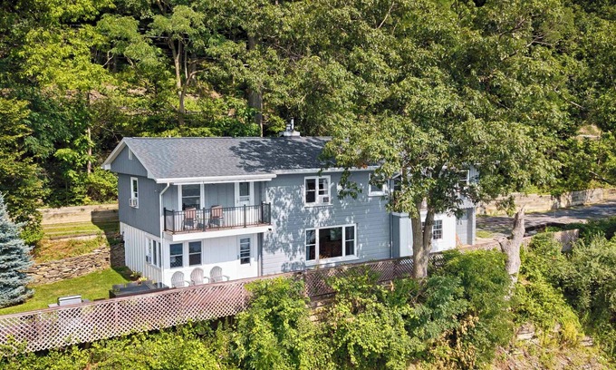 Ithaca Casa | Osprey Landing : 2 Minutes to Ithaca + Close to Cornell + Lakeside Retreat