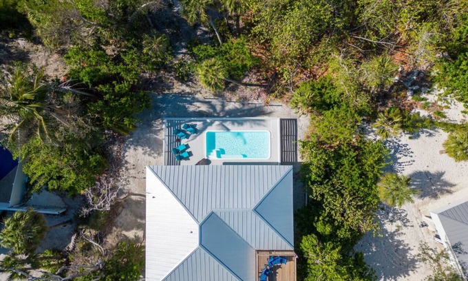 Jose's Hideaway Casa | ☀️ Osprey's Nest | Relaxing Coastal Pool Retreat | Sleeps 6