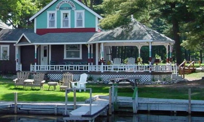 Waterboro Casa | Ossipee Lake house, pet friendly