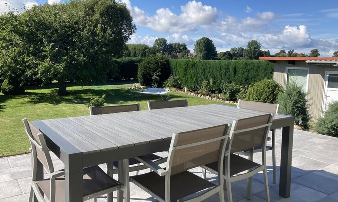 Kraksdorf Apartamento | Ostsee Ferienwohnung 100qm bis 6 Pers., 1.000 qm Eingezäunter Garten