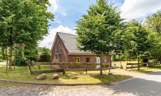 Wichmannsdorf Apartamento | Ostsee Landhaus am Schlosspark OFC 13 - Baltic Sea country house with terrace, garden and