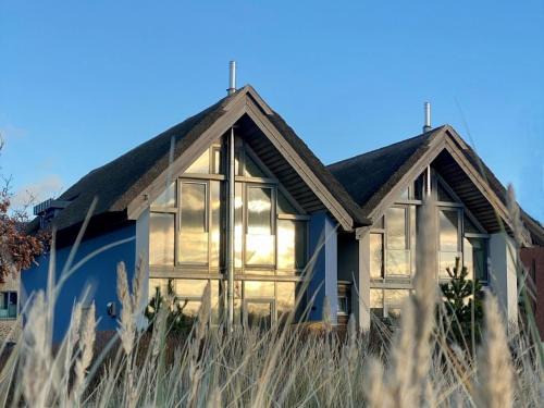 Heiligenhafen Casa | Ostsee - Reetdachhaus Nr 2 "SÜDSTRANDHUS" im Strand Resort