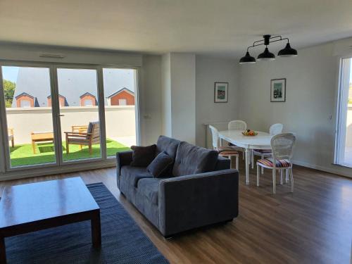 Ouistreham Apartamento | Othello Sea Flat - Appartement terasse familial