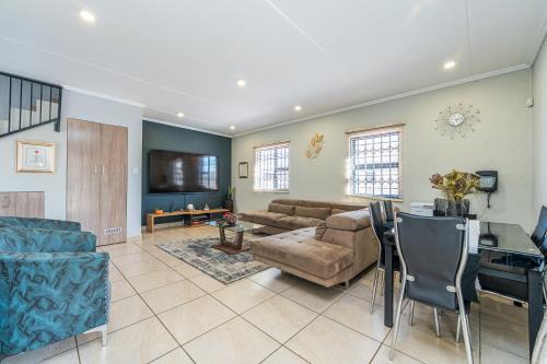 Greater Johannesburg Metropolitan Area Casa | Otis Guest House