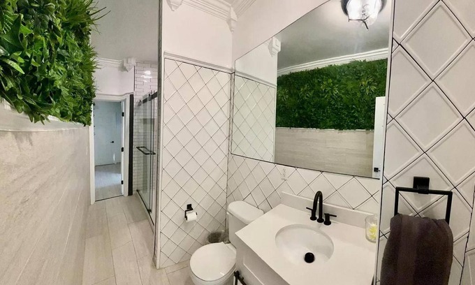 Clifton Heights Casa | OTR Jungle-Themed Escape
