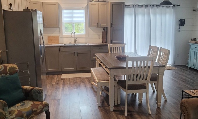 Okanagan-Similkameen Cabaña | Otter House Close to the Beach