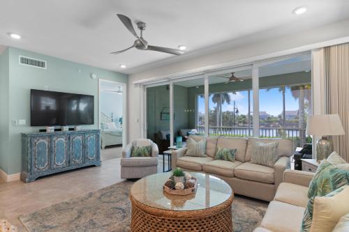 Whitney Beach Casa | Otter Lagoon at One Particular Harbour 379-103