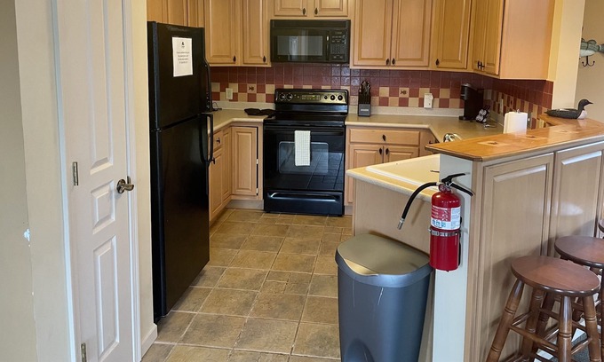 Sussex Condominio | Otters Nest Across Mountain Creek, Relaxing,Hiking, Biking