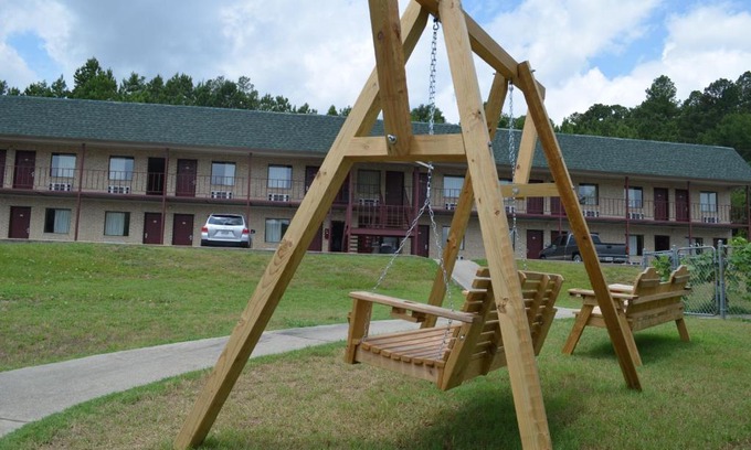 Glenwood Hotel | Ouachita Mountain Inn
