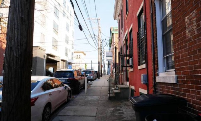 Spruce Hill Apartamento | Oui on Ludlow - Studio room with private bathroom in University City