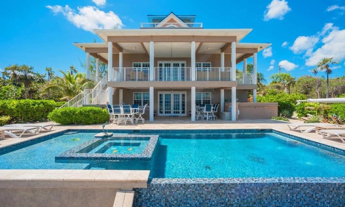 East End Casa | Our Cayman Cottage by Grand Cayman Villas & Condos