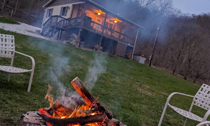 Wingett Run Casa | "Our Little Piece of Heaven" Private cabin located in Wayne's National Forest