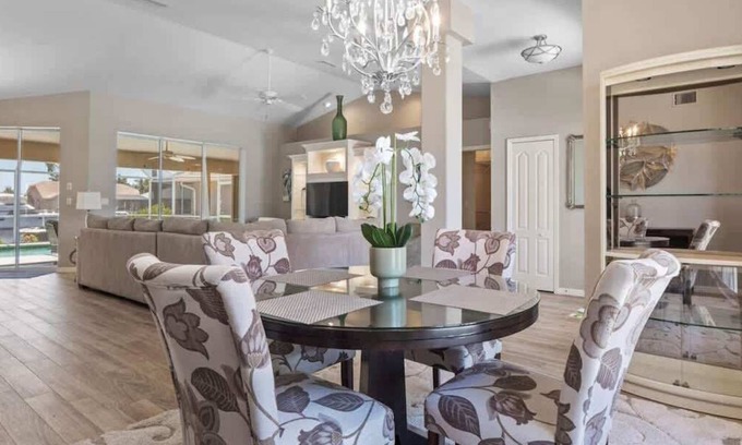 Burnt Store Isles Casa | Our Paradise: Luxurious Stay in Punta Gorda!