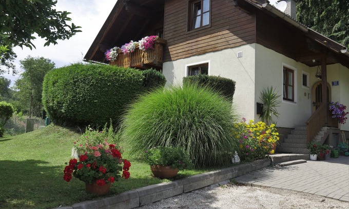 Poertschach am Woerthersee Apartamento | A la intemperie, tranquila, sin tráfico, cerca del centro