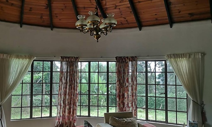 Pinetown Casa | 'Out of Africa' on the Highway