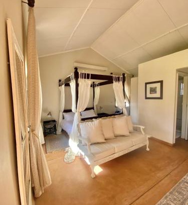 Windhoek Cabina | Out Of Nature Country Lodge