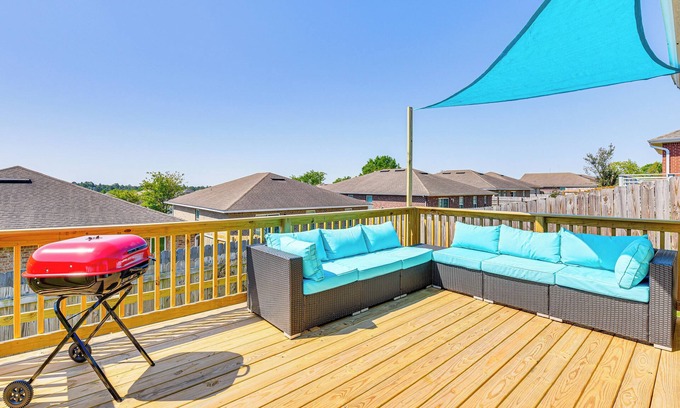 Milton Casa | Outdoor Entertaining Space: Family Home in Milton