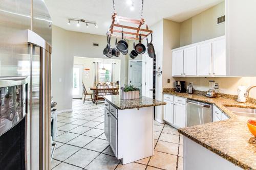 Ono Island Casa | Outdoor Oasis Group Getaway in Pensacola!