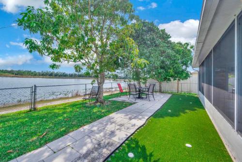 Port Saint Lucie Casa | Outdoor Relaxation! Port St Lucie Family Home