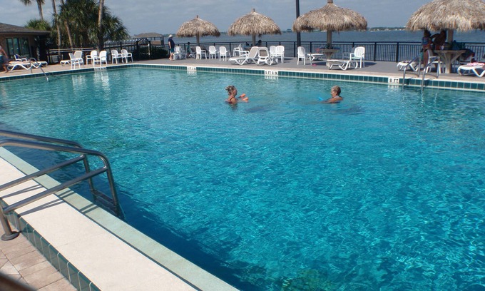 Interchange Square Casa | Resorts al aire libre con 3 piscinas, climatizadas, tenis. Río y playa. Casa club, fiestas