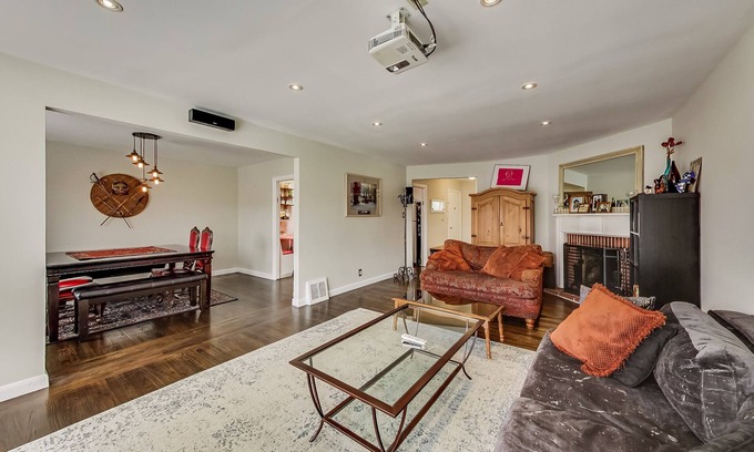 Parkside Casa | Outer Sunset District Home en San Francisco para seis personas con W / D, estacionamiento, Apple TV