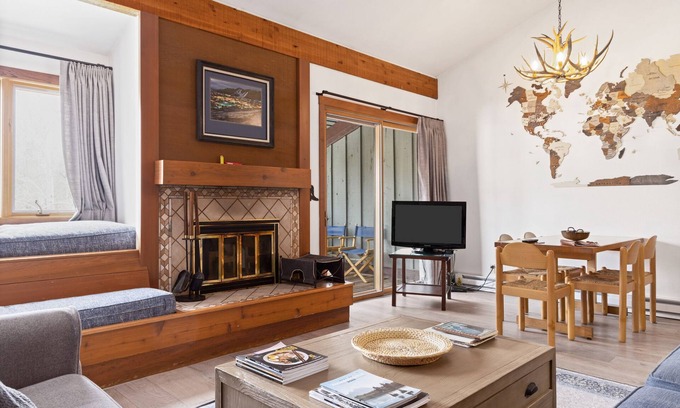 Moose Wilson Road Condominio | Outpost: Larkspur 1222 - Perfect Aspens Location!