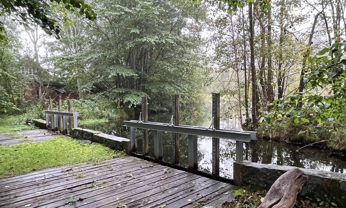 Farbo Casa | Outside Fårbo you will find this cottage located by a mill pond | SE05049