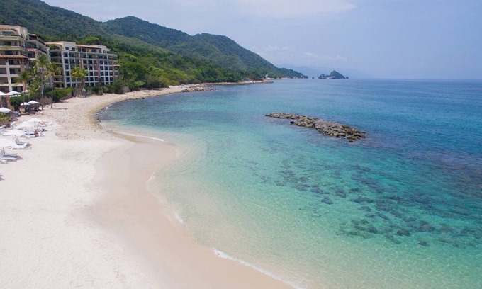 Zona romántica Complejo | Outstanding OCEAN FRONT Corner Deluxe Studio with whirlpool for NEW YEARS EVE