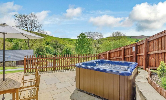 Caersws Chalet De Esquí | Alojamiento de 2 habitaciones en Little London, Nr Llandinam