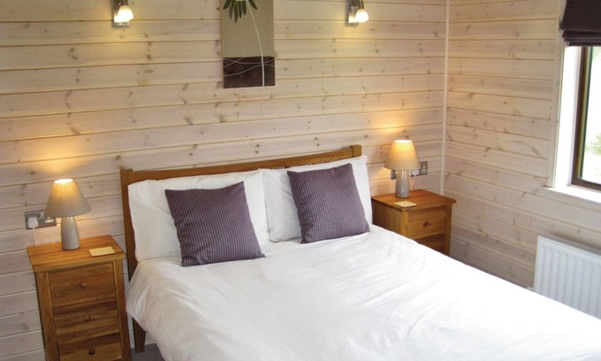 Tadcaster Cabina | 3 bedroom accommodation in Wighill, York