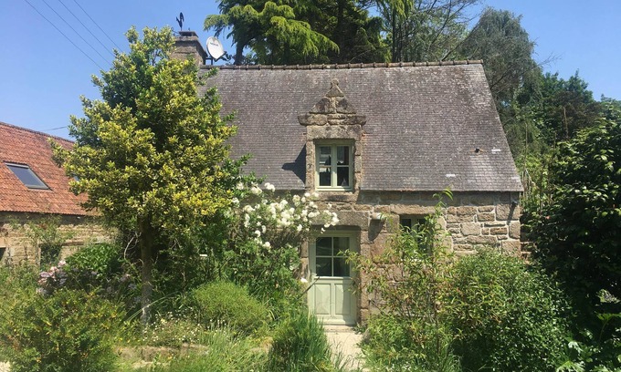 Le Vieux-Marche Cabaña | Oven house at the Manoir de Goaz Froment (2 people)