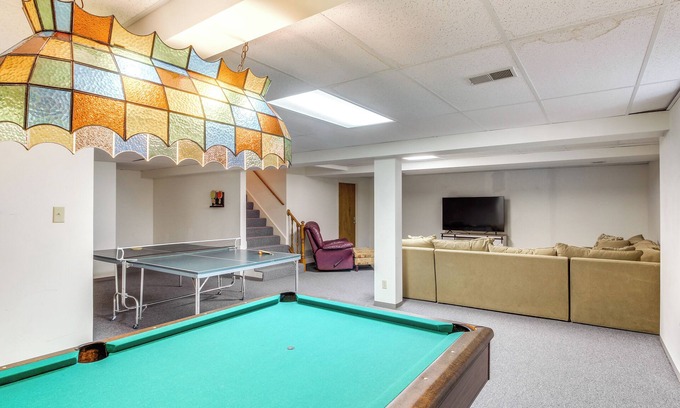Overland Park Casa | Overland Park Family Home w/ Game Room & Backyard!