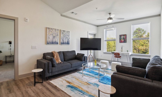 Farragut Apartamento | Overlook 6303 i Modern Resort Style living