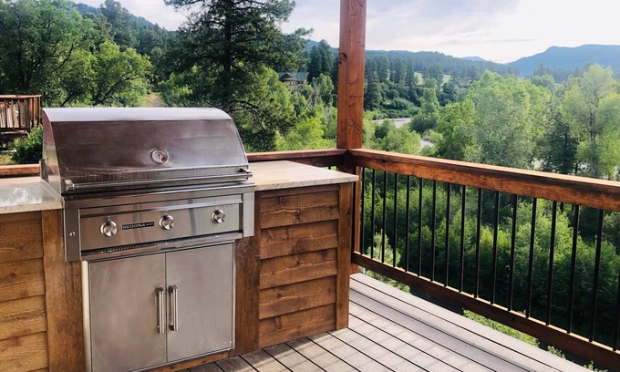 San Juan River Village Cabina | Overlook San Juan River. Close to Wolf Creek, Fishing, Hiking.