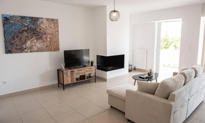 Keratsini-Drapetsona Apartamento | Overlooking park flat close to the Piraeus Port-(DRAP-A7)