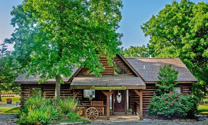 Branson Cedars Cabina | Impresionante cabaña con vista a la piscina y área de juegos