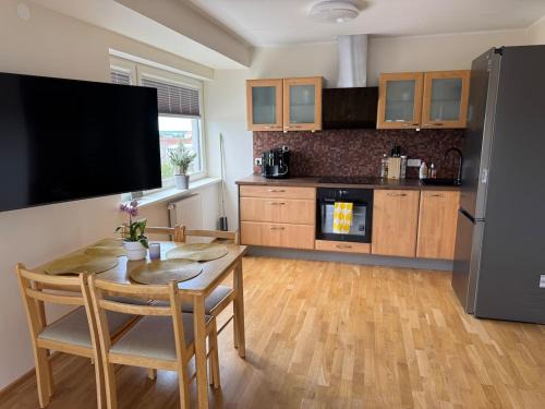 Haapsalu Apartamento | Overnight in Haapsalu skyscraper!