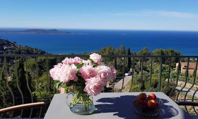 Carqueiranne Apartamento | Invierno al sol! Etiqueta T2 grande 3 *** Vista al mar 180 ° en Villa, jardín Terrass