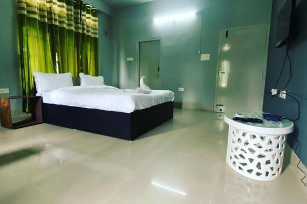 Sualkuchi Hotel | OVIYA INN