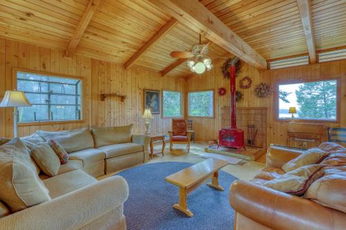 Orcas Casa | Owl Lane Home